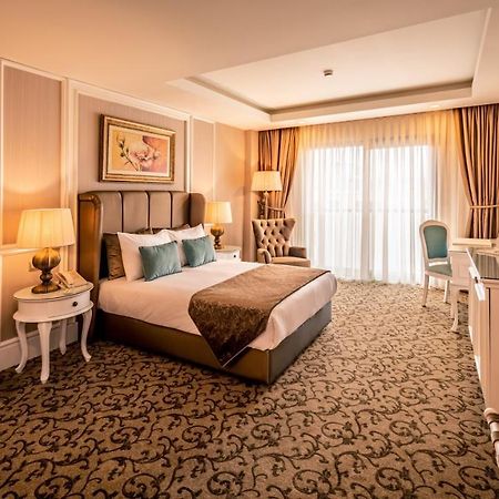 كيرينيا Vuni Palace Premium Hotel & Spa & Casino Beachfront Location ! المظهر الخارجي الصورة