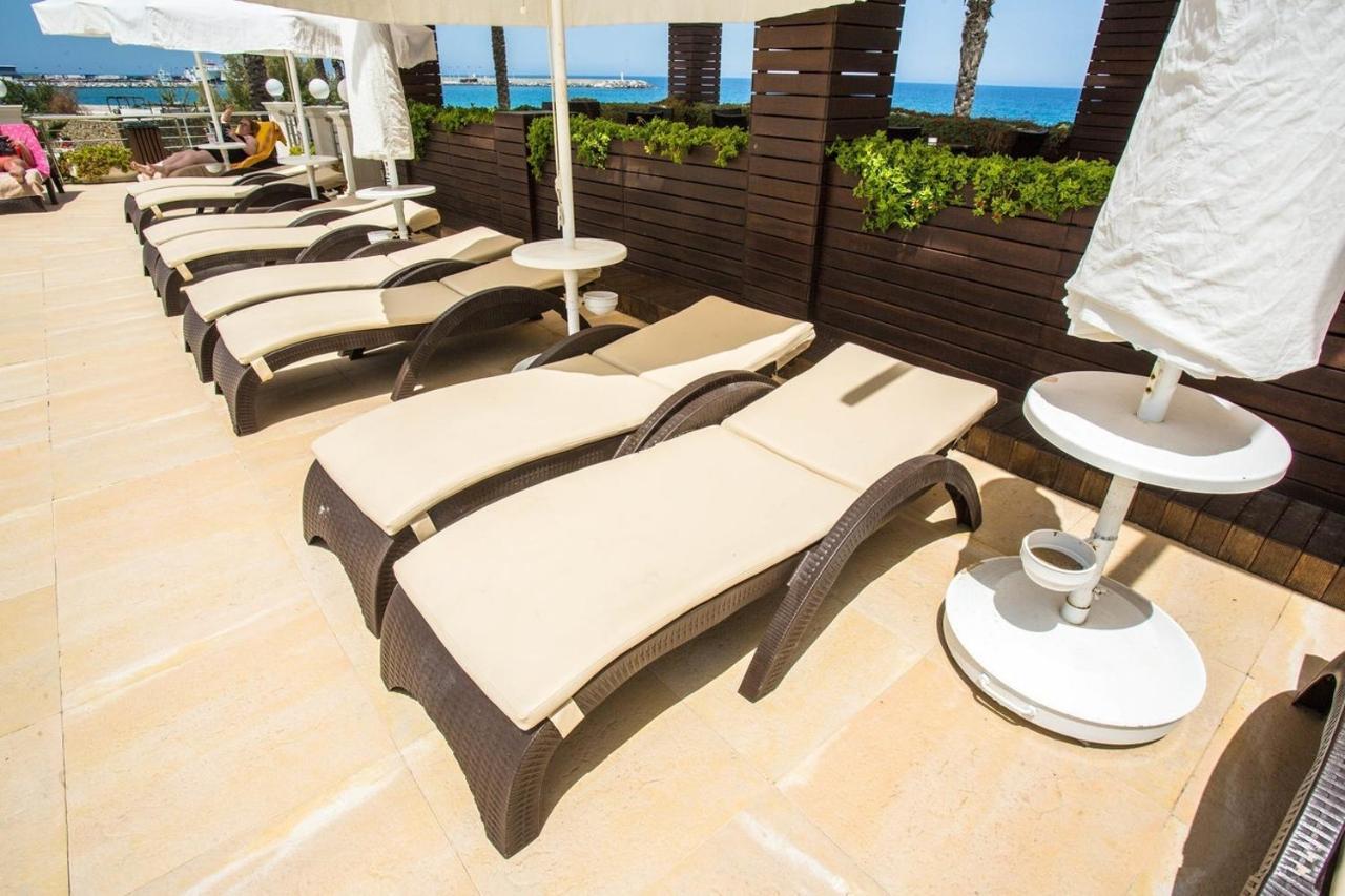 كيرينيا Vuni Palace Premium Hotel & Spa & Casino Beachfront Location ! المظهر الخارجي الصورة