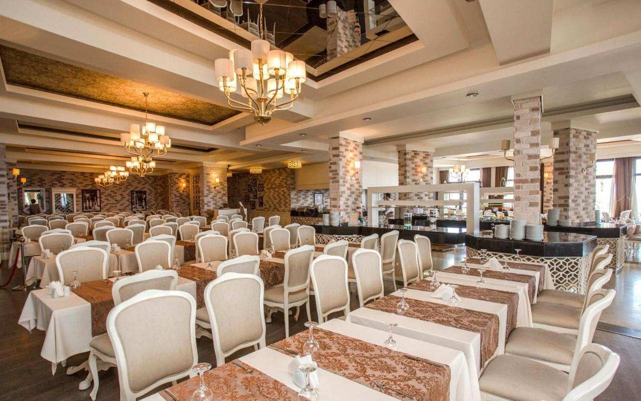 كيرينيا Vuni Palace Premium Hotel & Spa & Casino Beachfront Location ! المظهر الخارجي الصورة