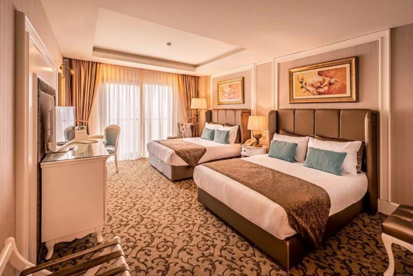 كيرينيا Vuni Palace Premium Hotel & Spa & Casino Beachfront Location ! المظهر الخارجي الصورة