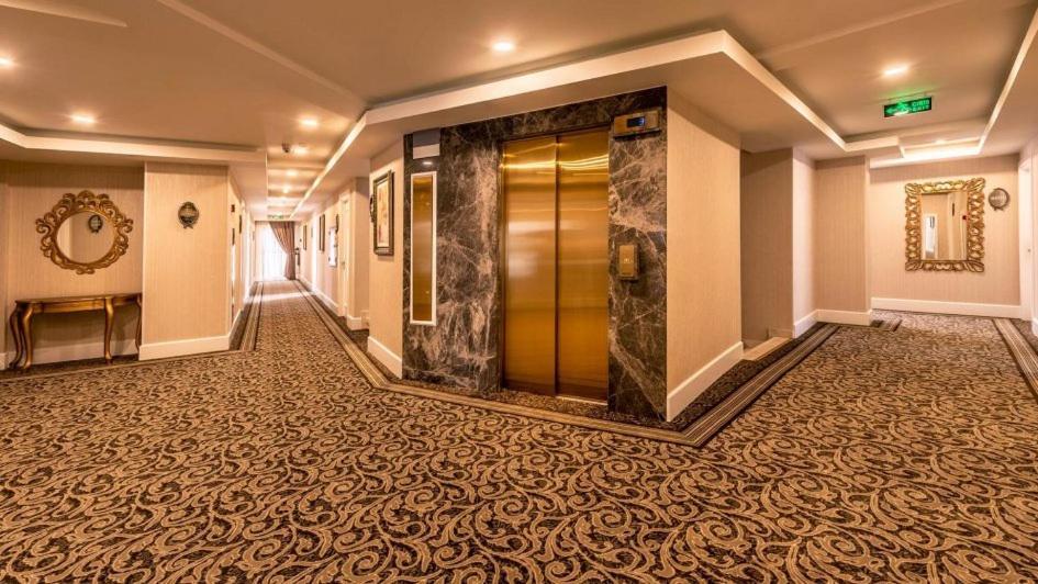 كيرينيا Vuni Palace Premium Hotel & Spa & Casino Beachfront Location ! المظهر الخارجي الصورة