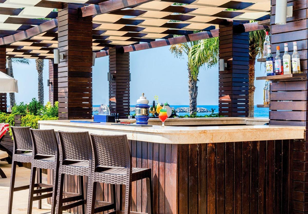 كيرينيا Vuni Palace Premium Hotel & Spa & Casino Beachfront Location ! المظهر الخارجي الصورة