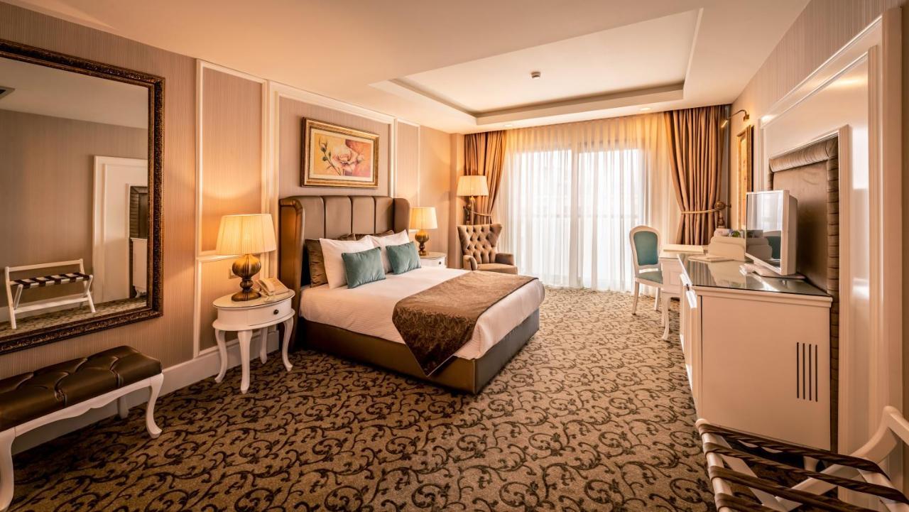 كيرينيا Vuni Palace Premium Hotel & Spa & Casino Beachfront Location ! المظهر الخارجي الصورة